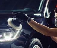 خدمة التلميع الساطع الداخلي للسيارات الكبيرة