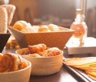 اطلب طبق رئيسي واحصل على الثاني مجاناً