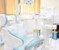 Examination + removal of simple calcareous deposits + cleaning and polishing of teeth + treatment pl