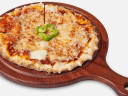 اطلب اي نوع بيتزا واحصل على الثانية مجاناً