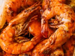 Two shrimp meals + 2 soft drinks for 100 riyals