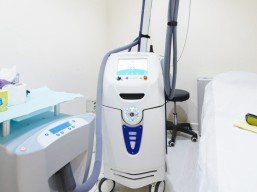 Full body laser hair removal session for women with touch-ups