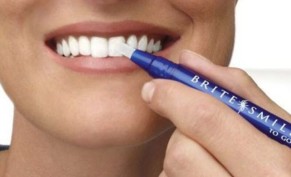 خصم 40% على تبييض الأسنان