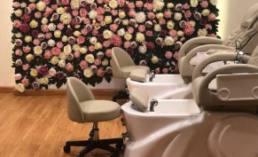 Acrylic for you and your girlfriend for 650 riyals instead of 800 riyals