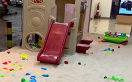 مركز لعبة وقلم